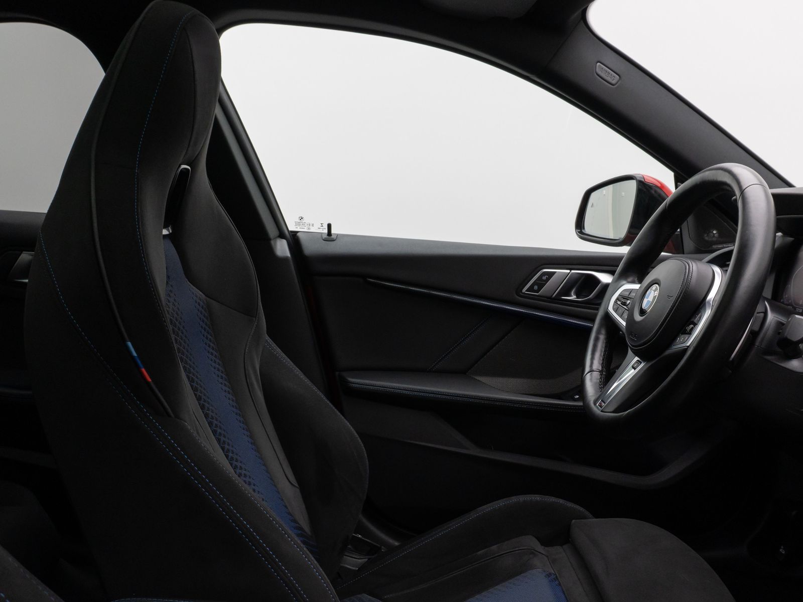 Fahrzeugabbildung BMW 220i Gran Coupé xDr M Sport Panorama Kamera H/K