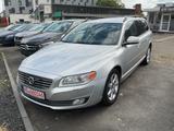 Volvo V70 Kombi Momentum - silberne Volvo V70
