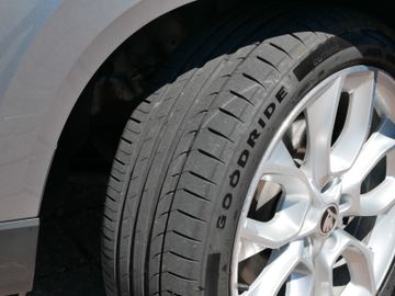 Skoda Karoq Style 2.0TDI 4x4|VarioFlex|ACC|el. Sitz