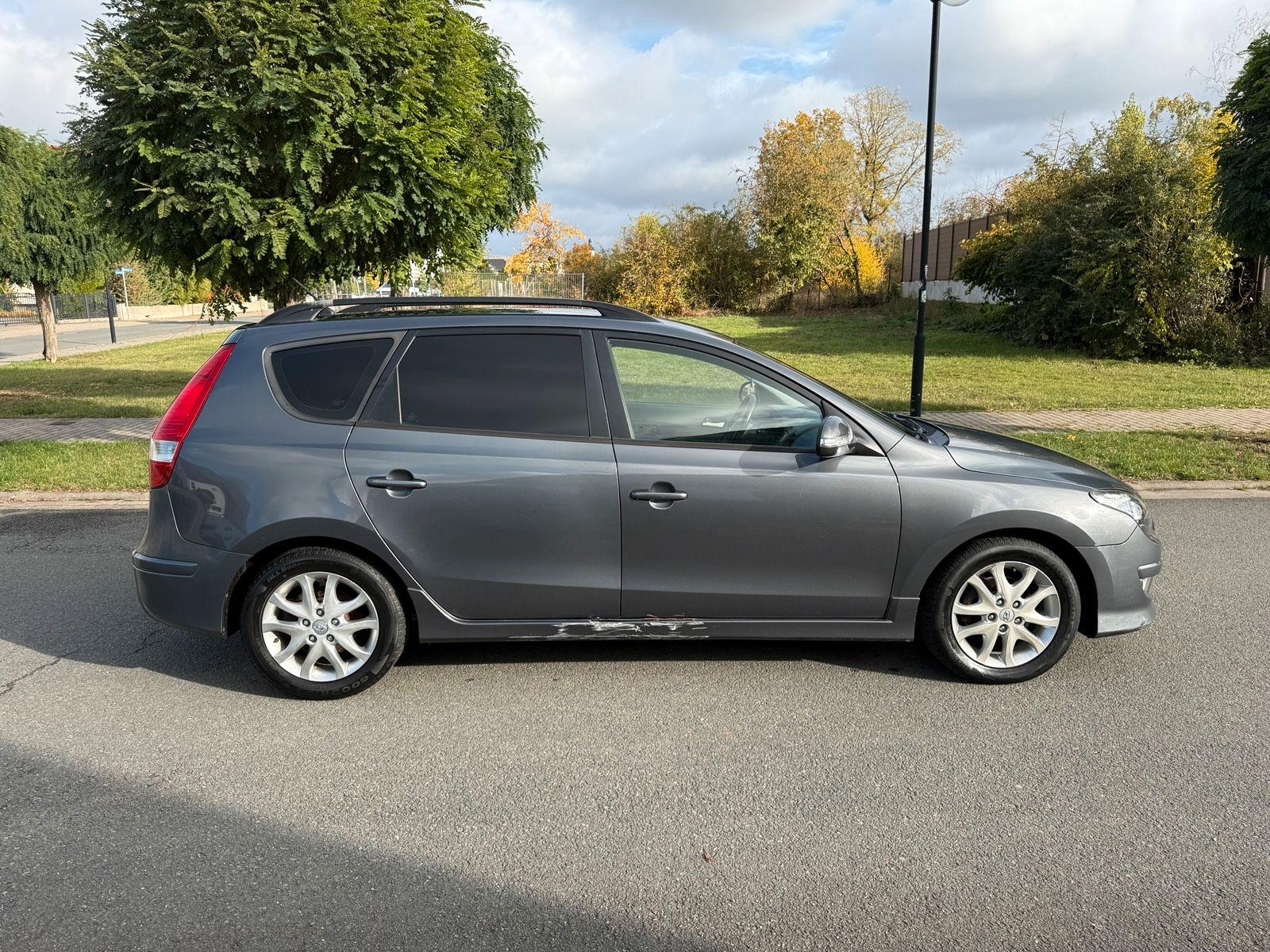Hyundai i30 2011 — photo 6