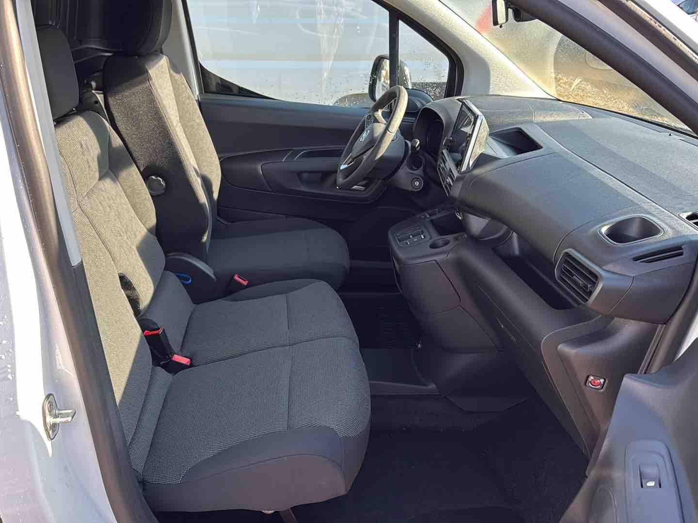 Fahrzeugabbildung Opel Combo-e Cargo Edition