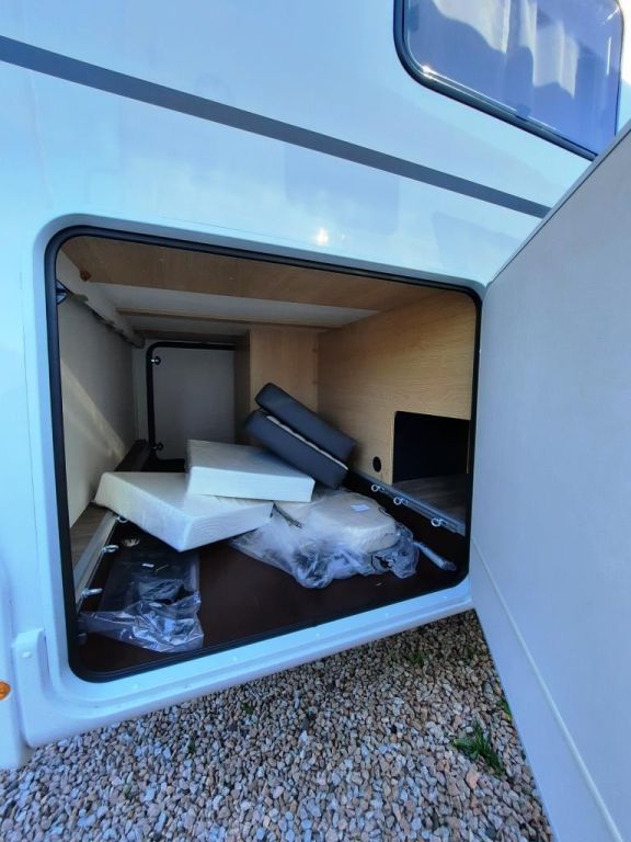 Fahrzeugabbildung Sunlight T 69LC Adventure Edition Verfüg./Sparen Sie 3.07