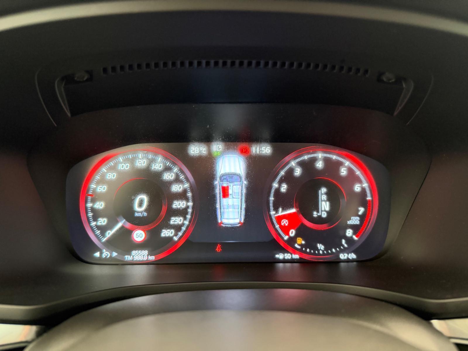 Volvo V60 Kombi*MOMENTUM PRO*LED-R.KAM-TEMPO-SPUR-SHZ