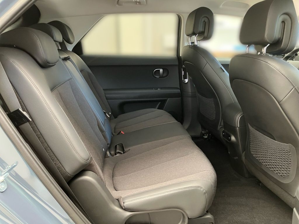 Fahrzeugabbildung Hyundai IONIQ 5 2WD 84kWh Centriq 2xKlima AUT KlimaA SHZ