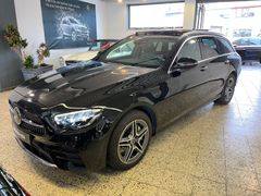 Mercedes-Benz E 300 T de 4Ma AMG LEDER/PANO/AHK/DISTR/HEADUP
