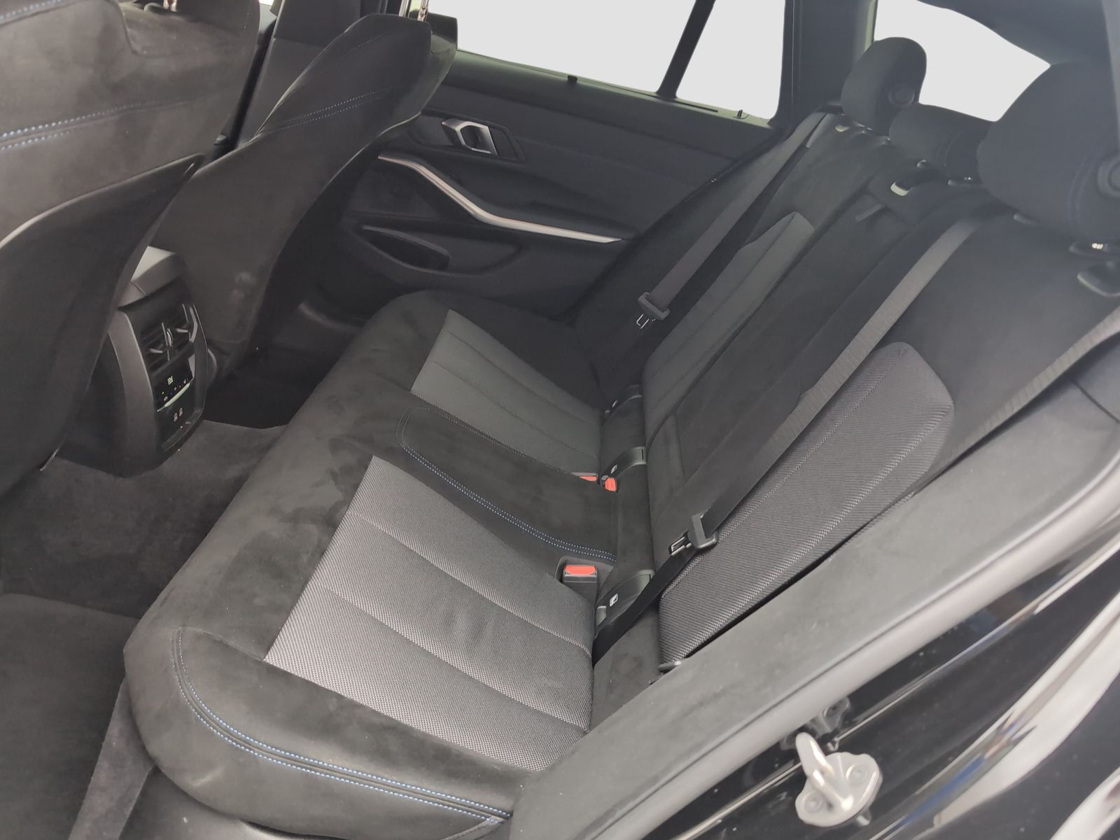 BMW 320 - Bild 11