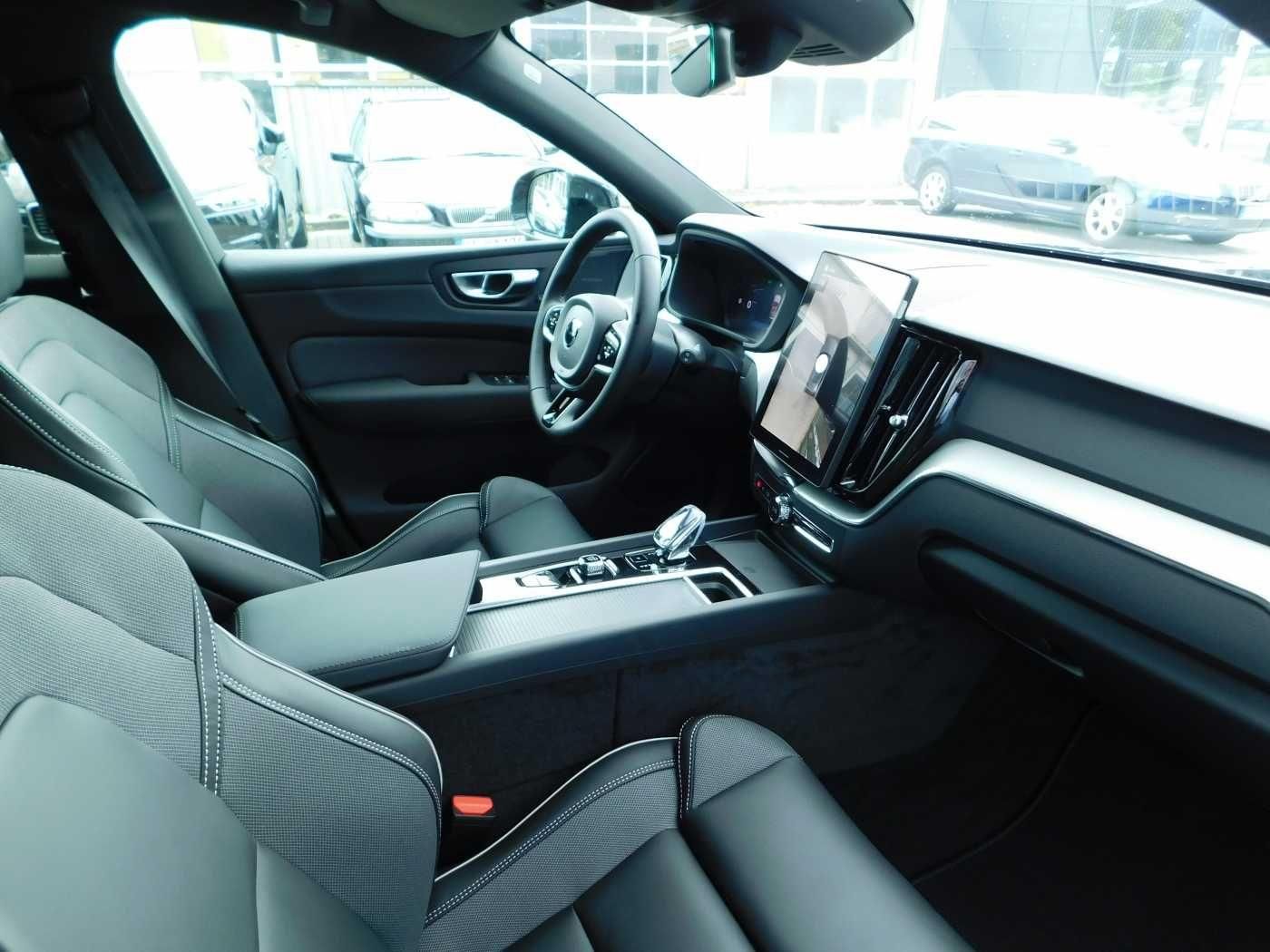 Fahrzeugabbildung Volvo XC60 T8 AWD Plus Black Edit. '360°, 21'-Zoll'