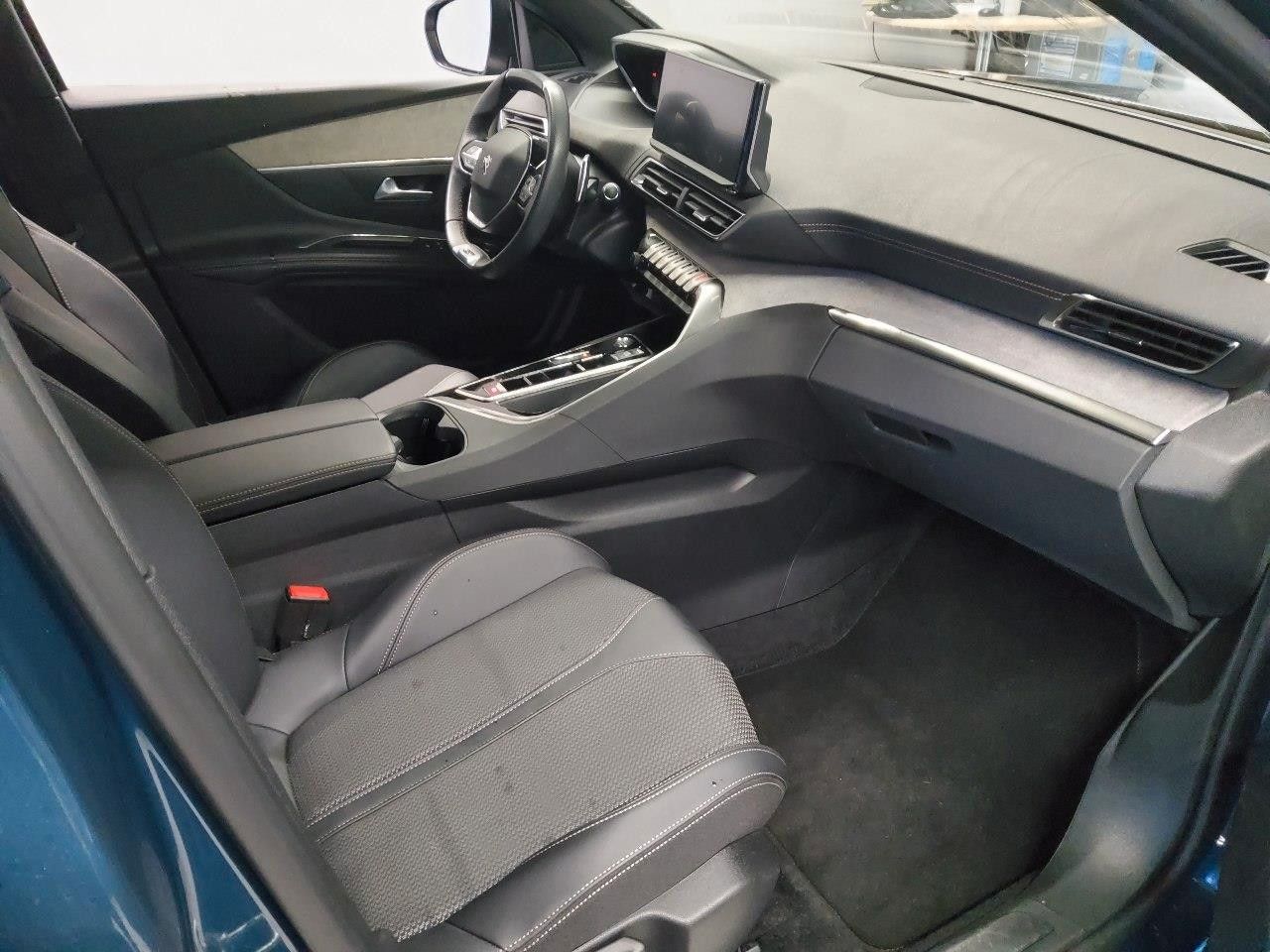 Fahrzeugabbildung Peugeot 3008 1.2T GT SPORT NAVI/LED/SPORT/SHZ/VIRT/PDC