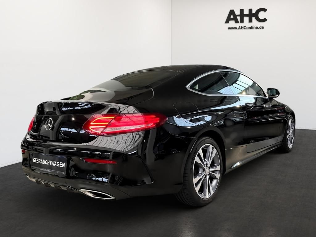 Fahrzeugabbildung Mercedes-Benz C 180 Coupé AMG AHK Navi LED SHZ KAM
