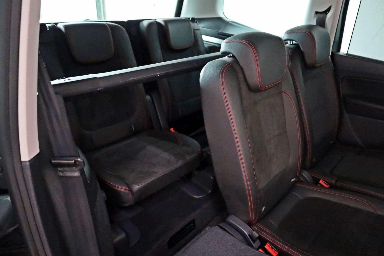 Fahrzeugabbildung SEAT Alhambra FR-Line 7 Si,T.Leder,Navi,Xenon,Kamera