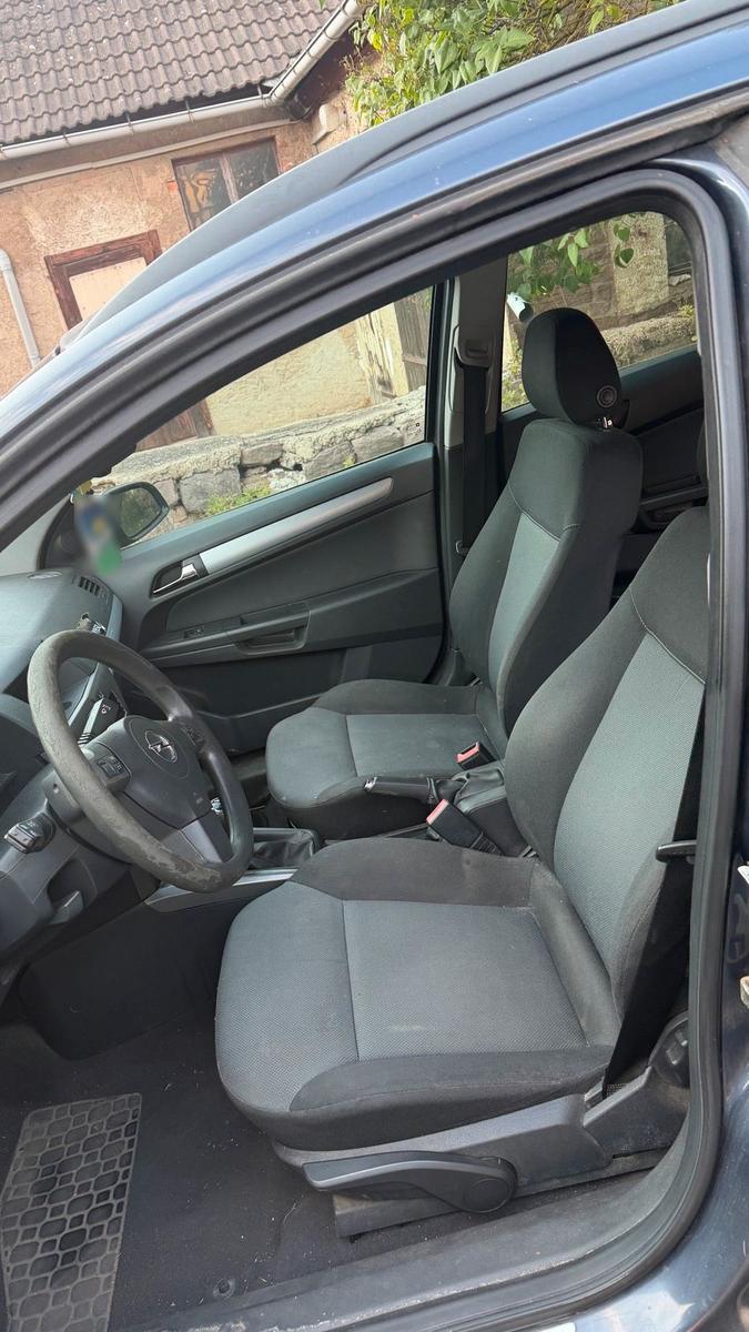 Opel Astra 2006 — photo 7
