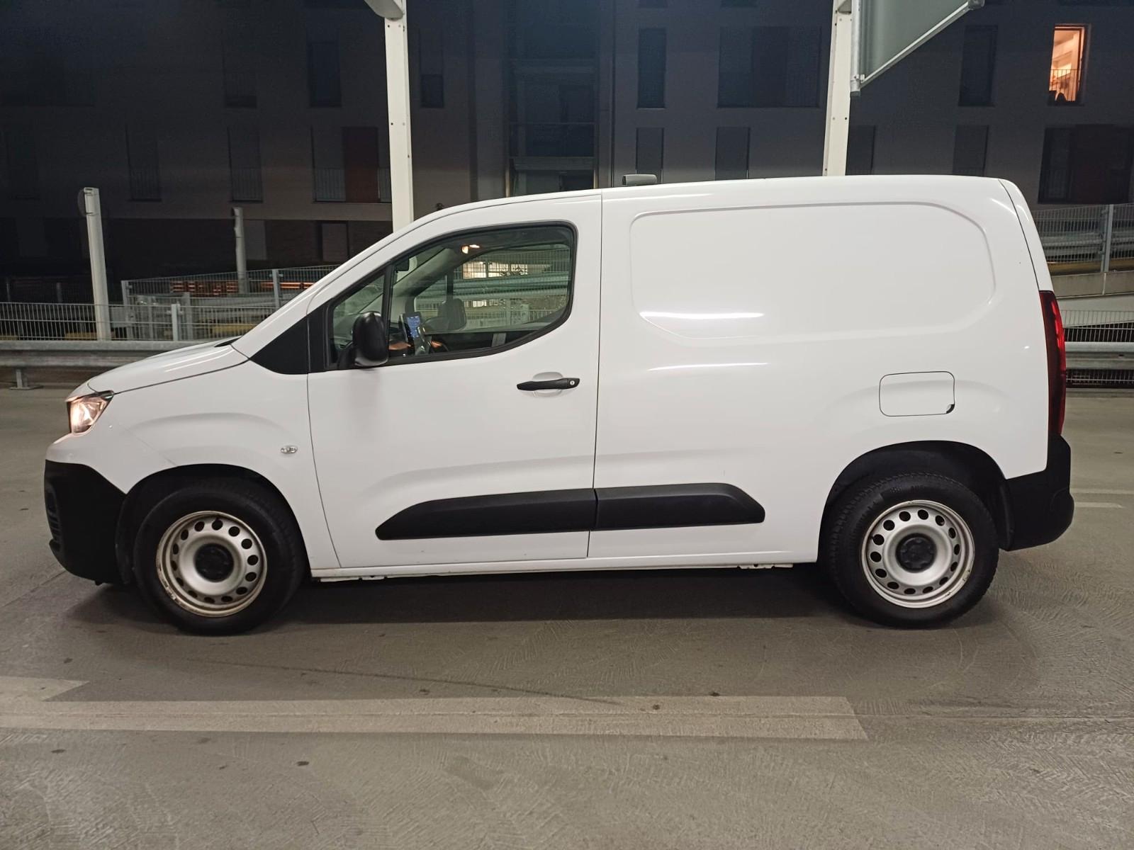 Peugeot Partner Premium L1 Klima*Navi*PDC*Tempomat*SHZ*