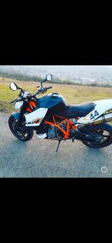KTM 990 Superduke R - KTM SUPERDUKE 990R