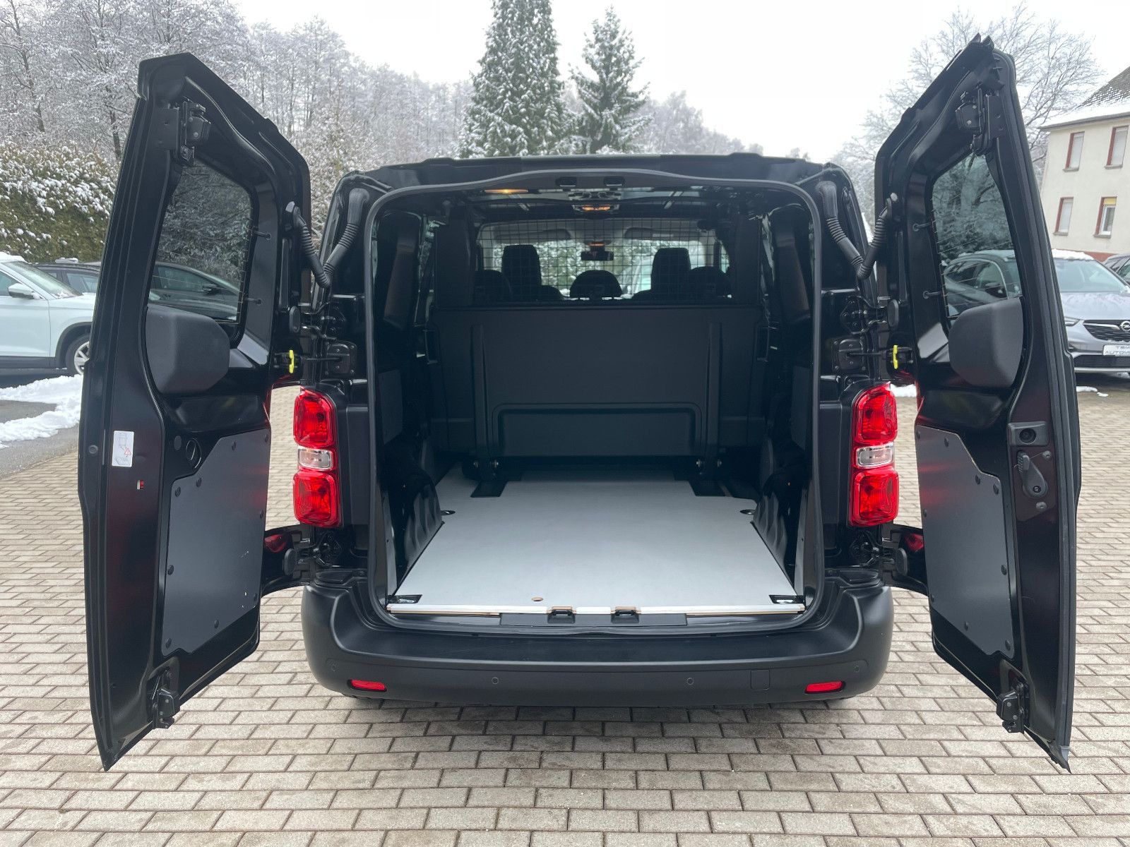 OPEL Vivaro, 2023, Diesel, 120 PS