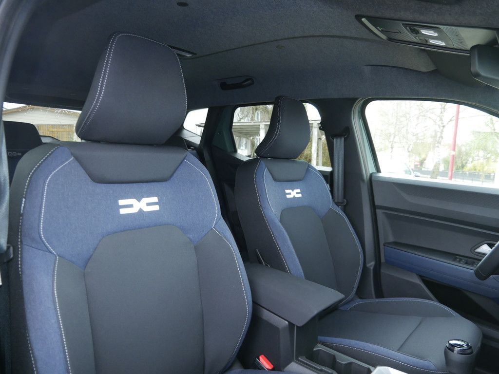 Fahrzeugabbildung Dacia Duster Journey TCe 130 4x4