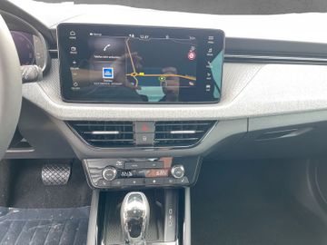 Skoda Kamiq 1.0 TSI DSG Tour *MATRIX*NAVI*KESSY*2xPDC*