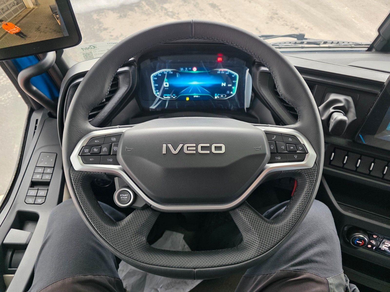 Fahrzeugabbildung Iveco S-Way AS440S50T/P LED Standklima 2 Stück