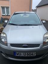 Ford Fiesta 1,4 16V Ghia Ghia - Ford Fiesta aus 2006: Ghia