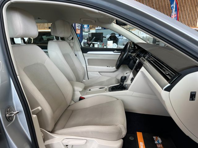 MYAUTOCENTER – Gebraucht- und Jahreswagen mit Werkstattservice in Pfaffenhofen Volkswagen Passat Variant Comfortline *Navi*AHK*Kamera*