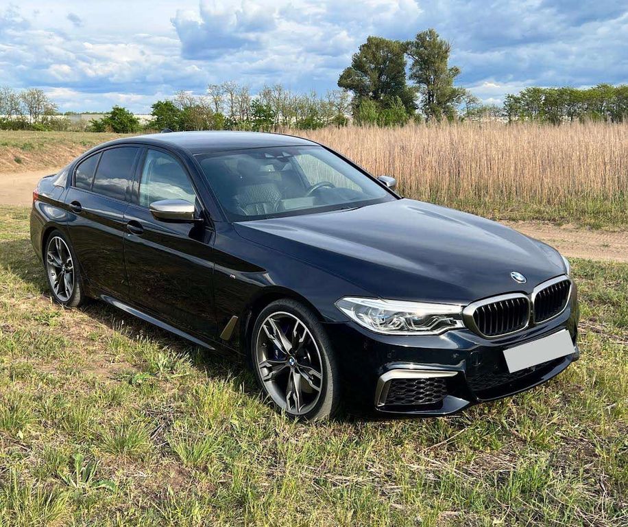 BMW M550