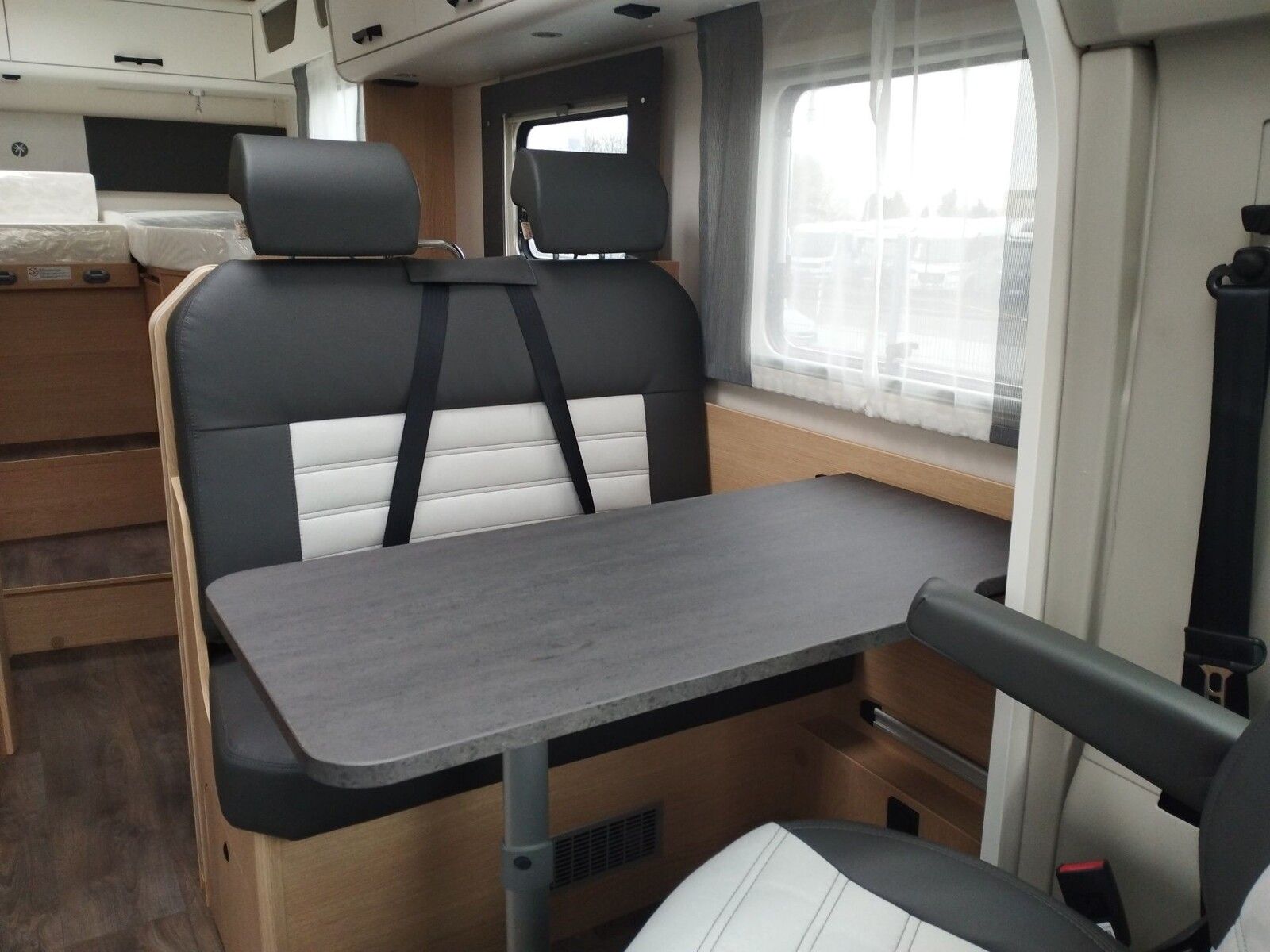 Fahrzeugabbildung Sunlight Adventure T 67S Automatik, Dörr Edition, TV