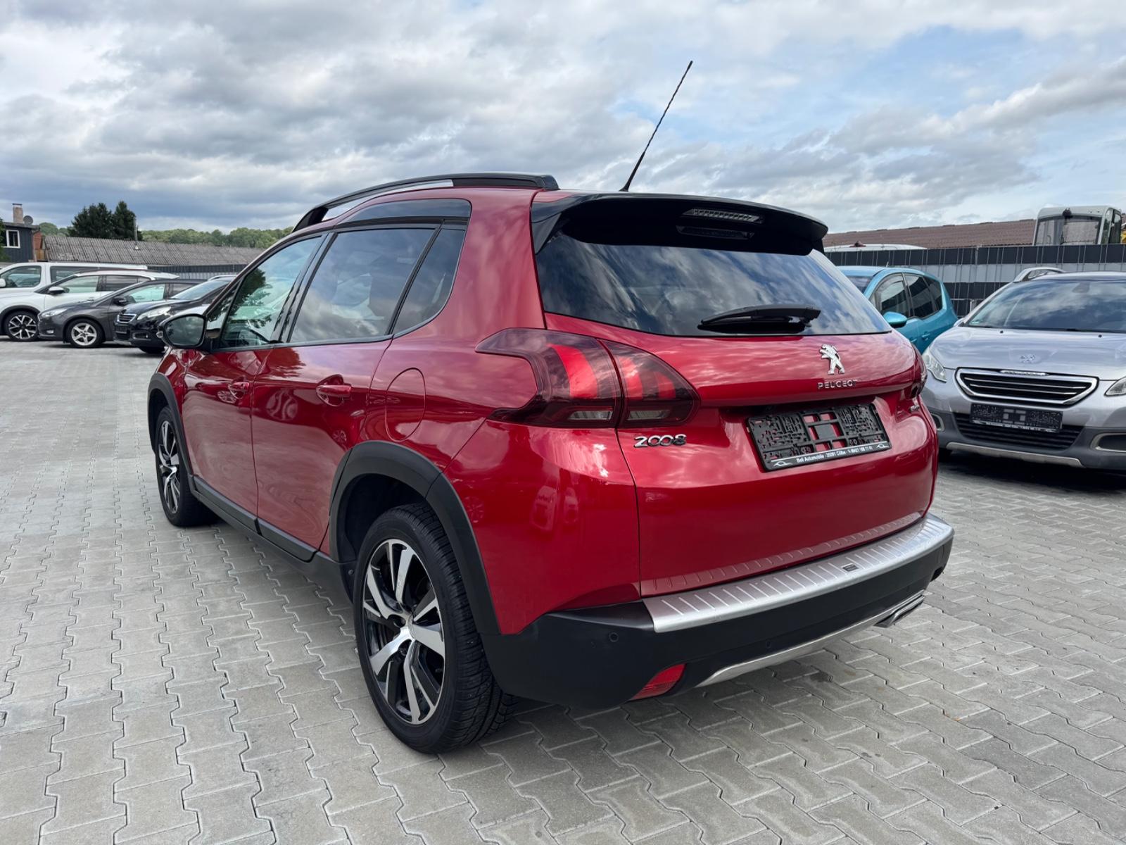Peugeot 2008 GT-Line 1,2 96 kW /Navi / Panorama-Dach/LED