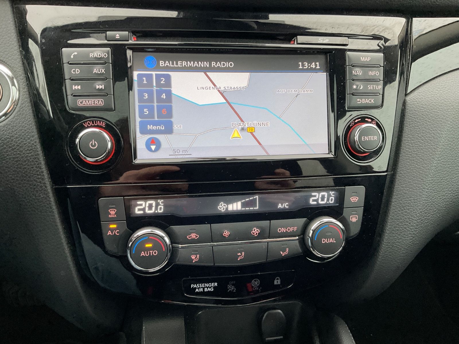 Fahrzeugabbildung Nissan Qashqai N-Connecta Panorama,AHK,Navi,Kamera