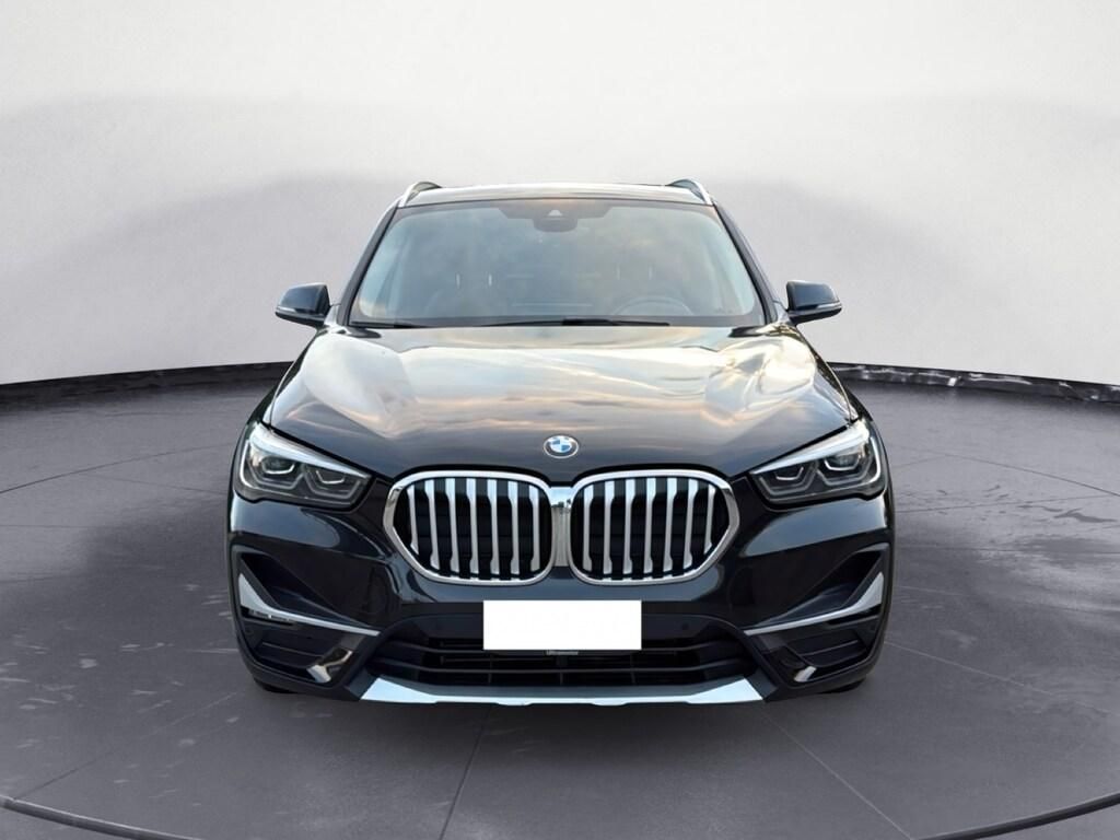 BMW X1 18 d xLine sDrive Steptronic imagem 2