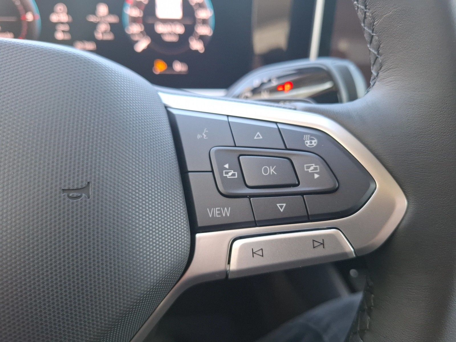 Fahrzeugabbildung Volkswagen Passat Variant TDI Elegance DSG Matrix AHK Navi