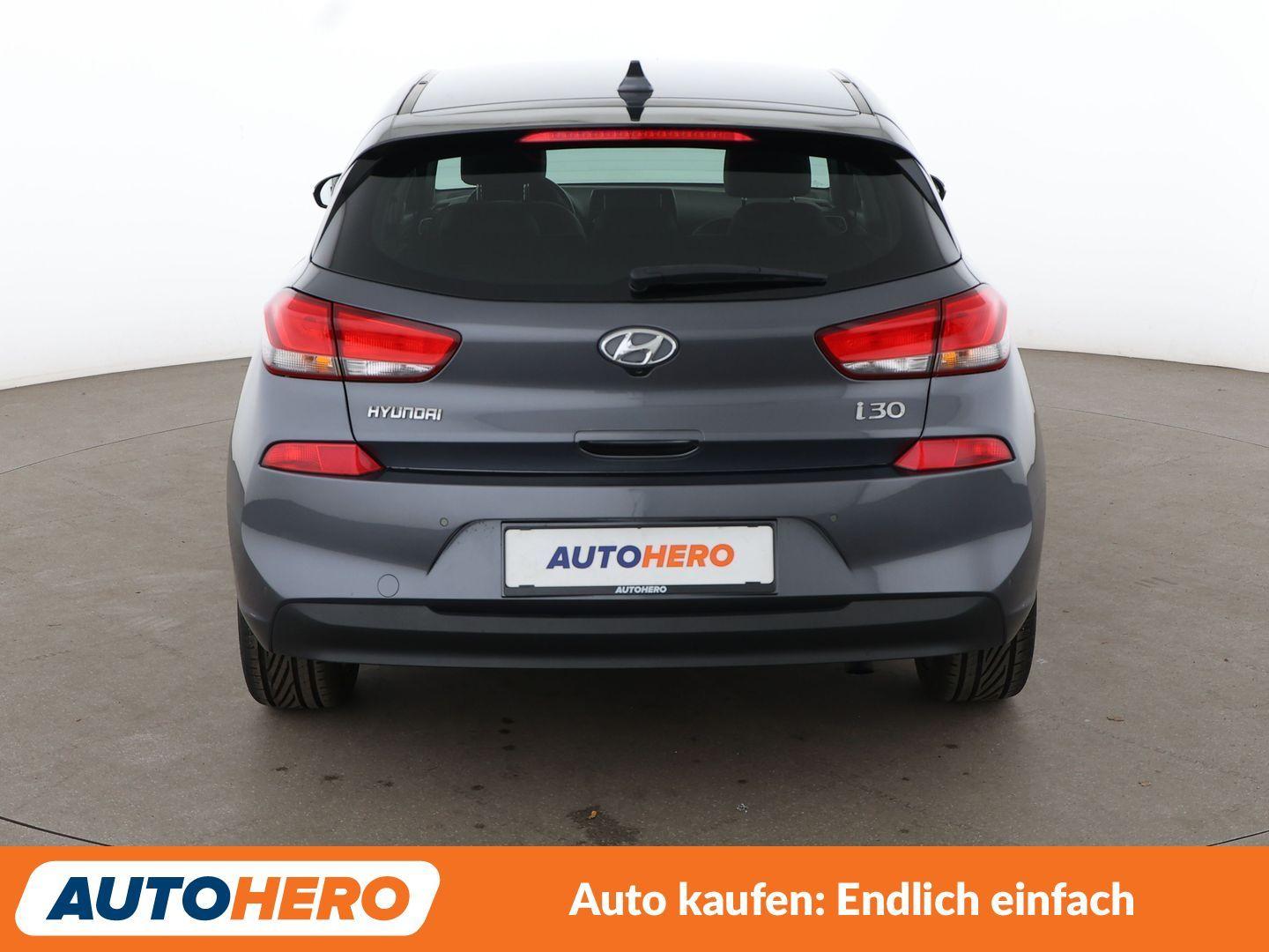 Hyundai i30 1.4 TDGI *NAVI*PDC*SHZ*KLIMA*