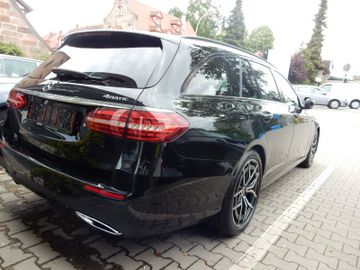 Mercedes E 200 - 5