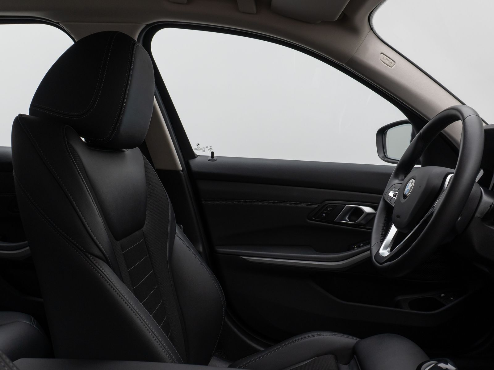 Fahrzeugabbildung BMW 330e Kamera DAB CockPitPr DrivAssis Alarm Sport