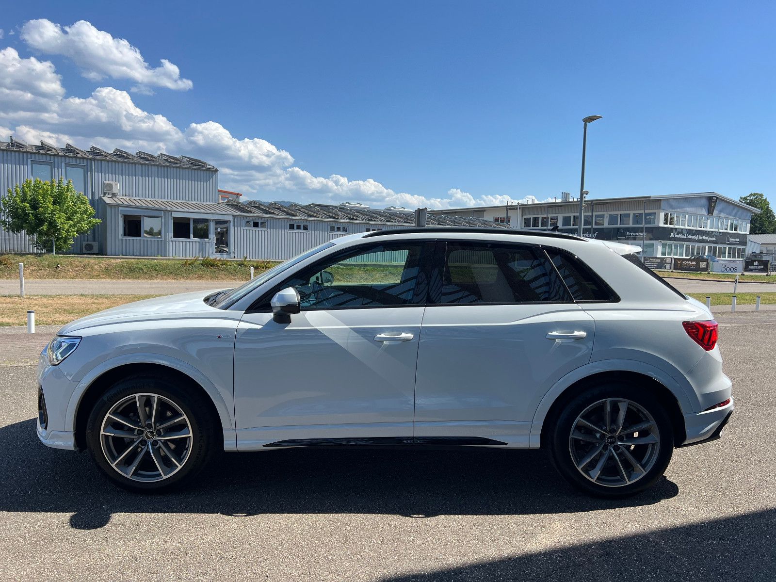 Audi Q3 35 TFSI S line,S-tronic,LED,Navi,Kamera,ACC foto 4