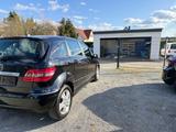 Mercedes-Benz B180  TÜV NEU*2 Hand*Autom*Klima*Navi*Tempo*SHZG - Mercedes-Benz B 180 Gebrauchtwagen in München