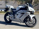 Honda CBR 1000 RR Fireblade SC57 - HONDA 2005 CBR 1000 RR