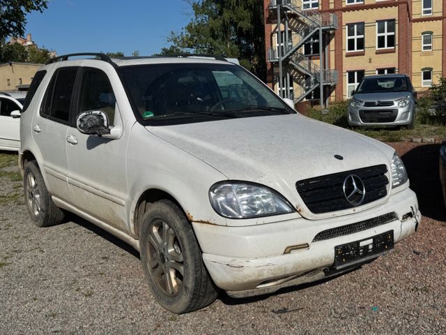 Mercedes-Benz ML 320