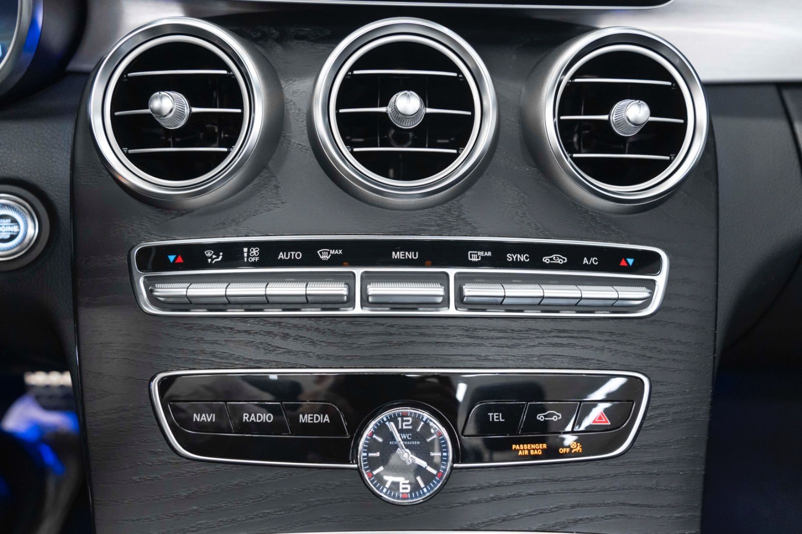 Fahrzeugabbildung Mercedes-Benz C 63 CABRIO AMG LED BURMESTER NAV KAM TOTW