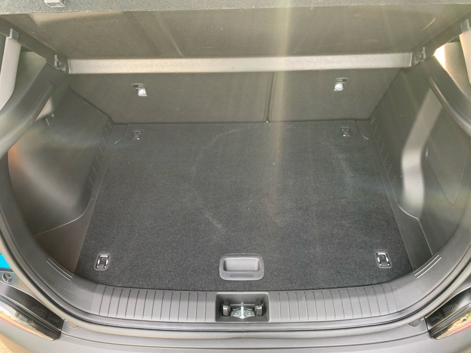 Fahrzeugabbildung Hyundai KONA 1.6 GDI Edition 30+ Hybrid LED Navi