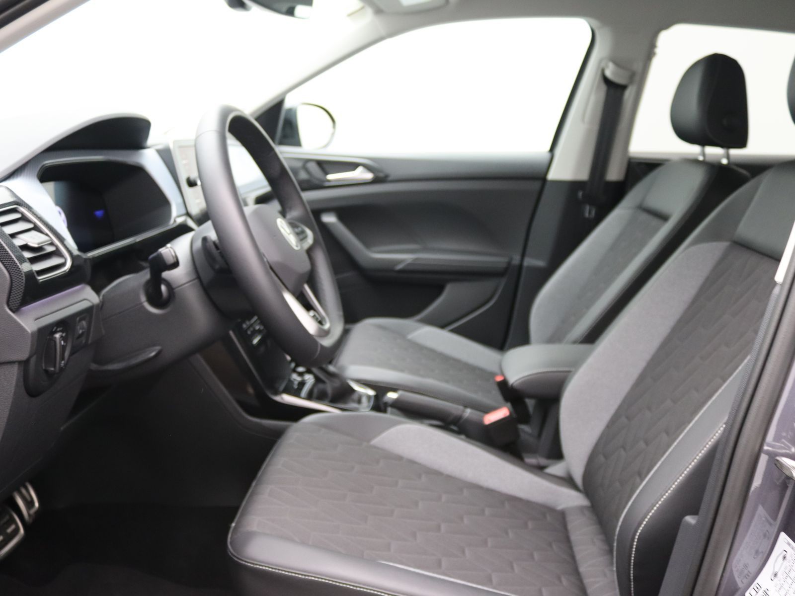 Volkswagen T-Cross - Bild 12