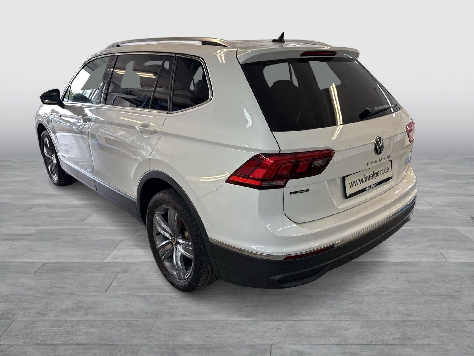 Volkswagen Tiguan Allspace 2.0 MOVE 4X4 PANO AHK CAM LM19 foto 3