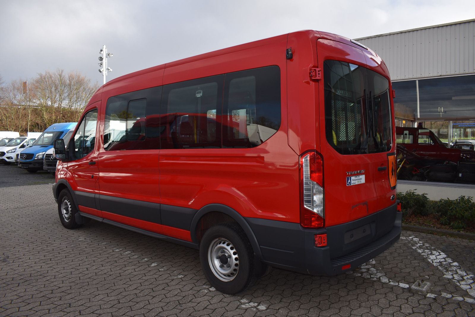 Fahrzeugabbildung Ford Transit Kombi 350 Behindertengerecht *4390 KLIMA