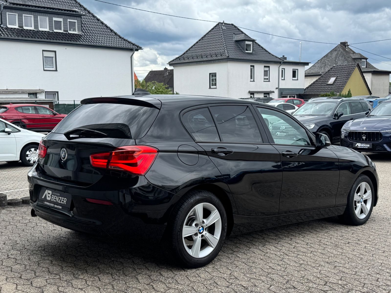 Fahrzeugabbildung BMW 116 i Sport Line 4200€ Netto EXPORT