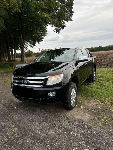 Ford Ranger 2,2 Liter Pick Up Schwarz