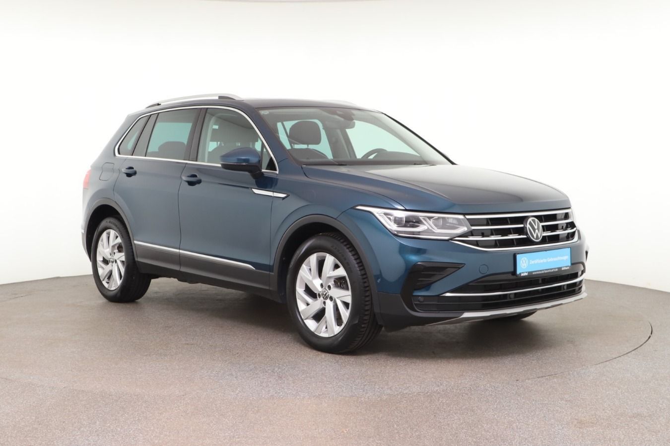Volkswagen Tiguan 2.0 TDI DSG Elegance IQ.Light ACC Kamera foto 5