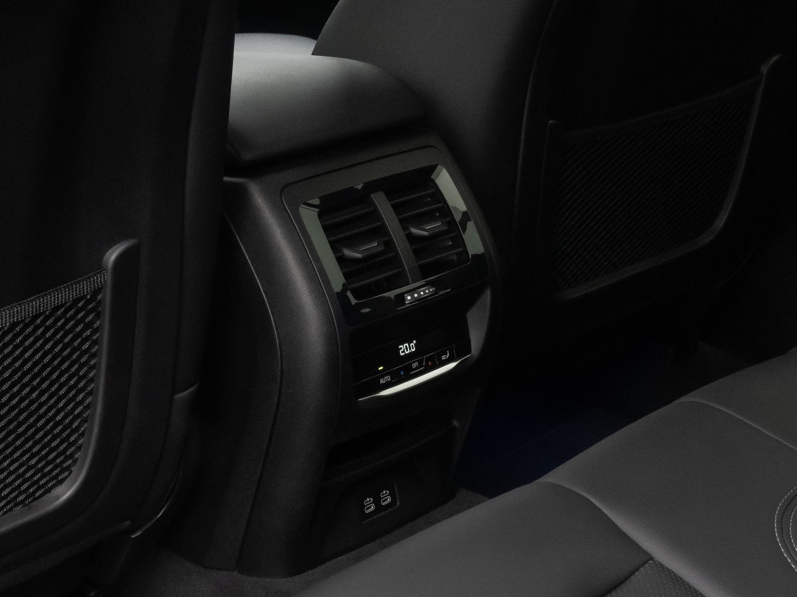 Fahrzeugabbildung BMW X3 xD30d M Sport 360° DAB AHK Lenkradheizung 19"