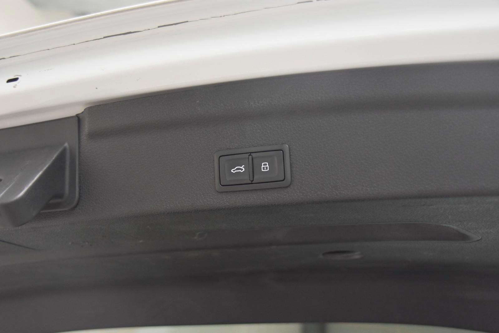 Audi RSQ3 Sportback Matrix-LED 360°Kamera Pano AHK