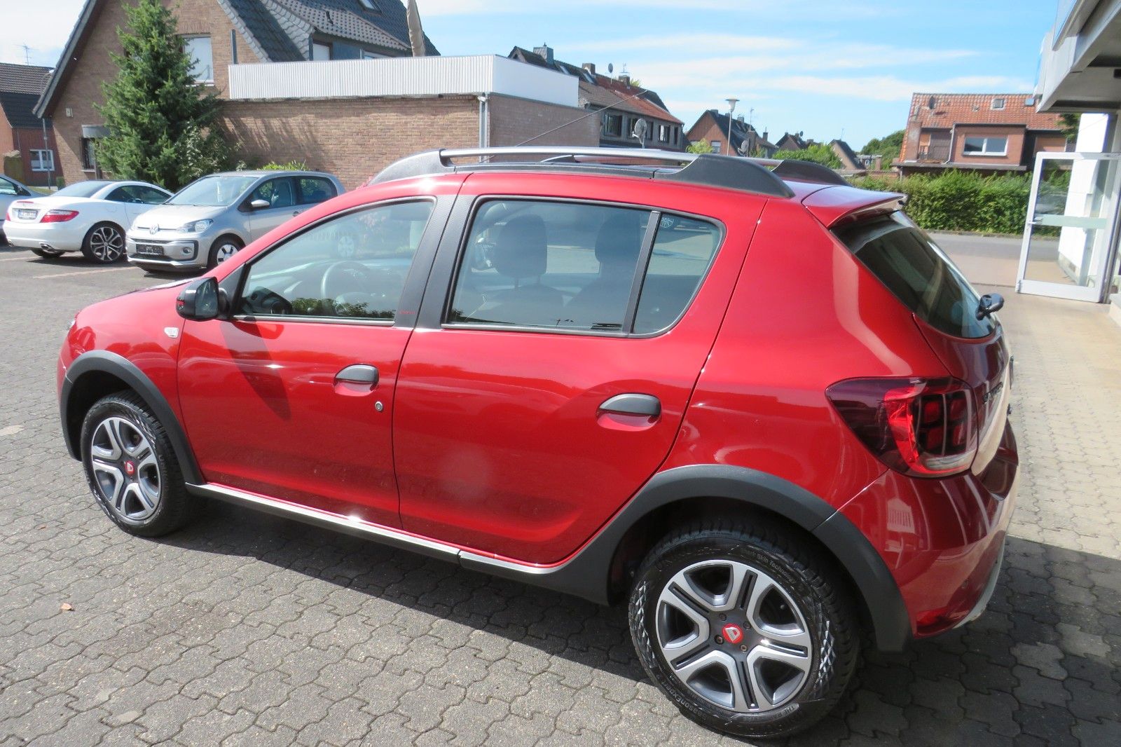 Fahrzeugabbildung Dacia Sandero Stepway NAVI SITZH. GRA PDC +KAMERA 1.HD