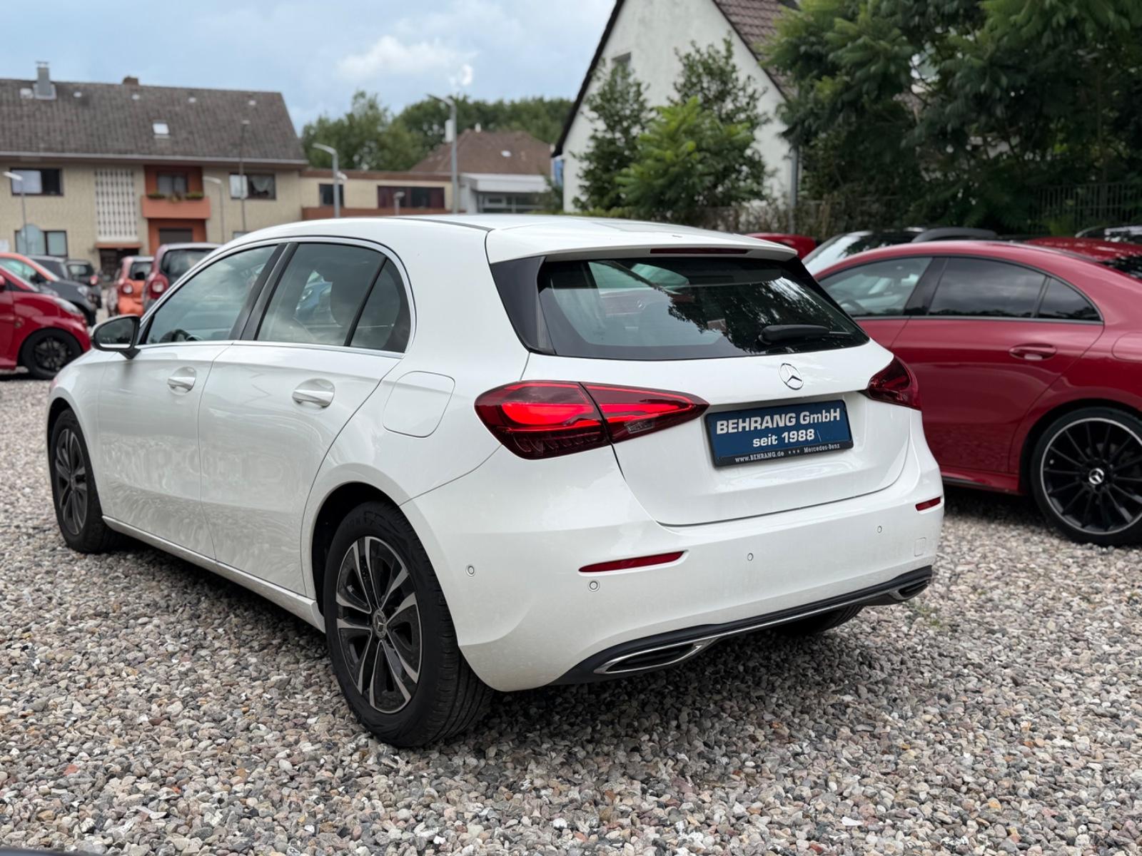 Mercedes-Benz A-Class A180d*AUTOMATIK*MULTIBEAM-LED*CARPLAY+NAVI*, миниатюра 11