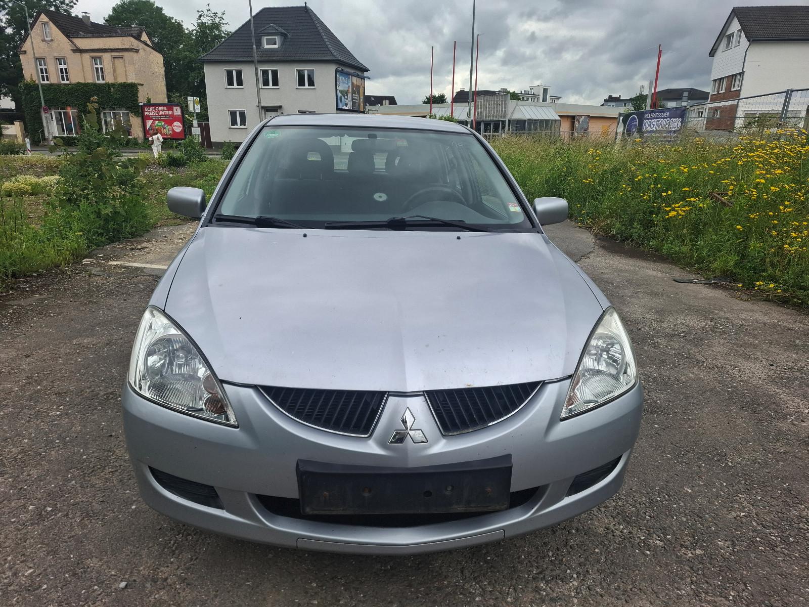 Mitsubishi Lancer 2005 — вигляд ззаду