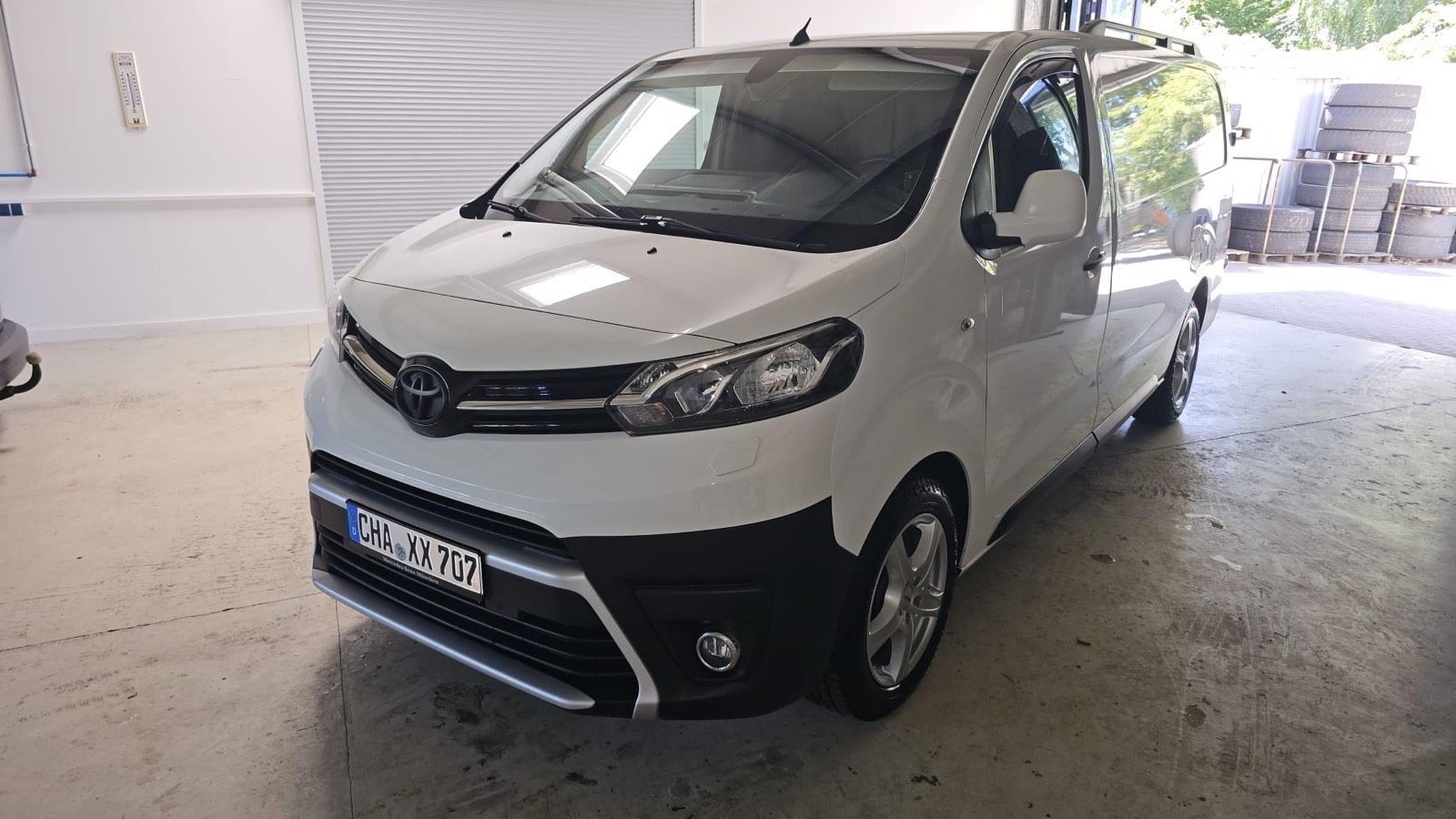 TOYOTA Proace